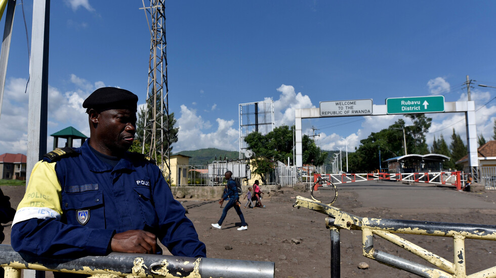 مسلحون يقتلون 16 شخصا ويحرقون منازل في شرق الكونغو