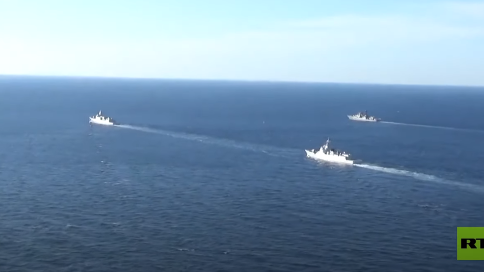 لأول مرة.. سفن حربية روسية وصينية تسير دورية مشتركة في المحيط الهادئ