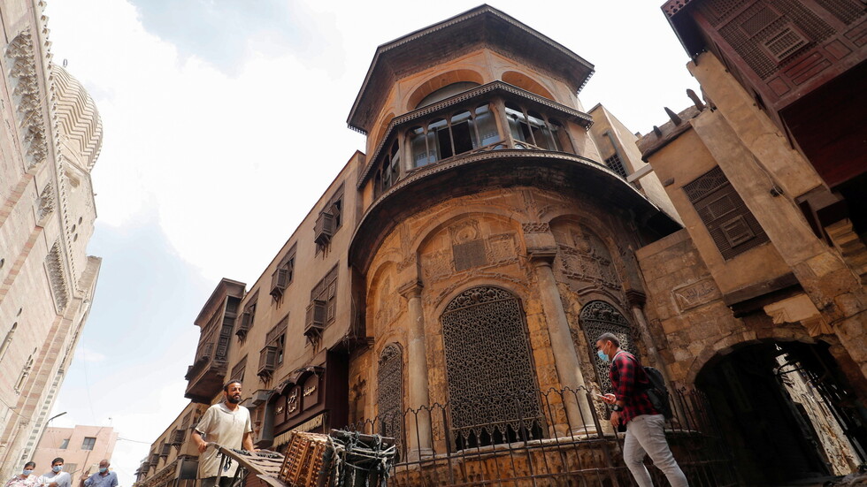 مصر.. الحكومة تنفي وجود نقص في السلع الغذائية الأساسية