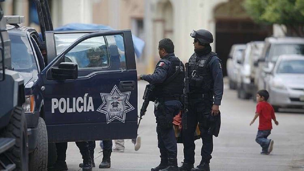 المكسيك.. مقتل أحد قادة عصابة "غولفو" للمخدرات (صور + فيديو)