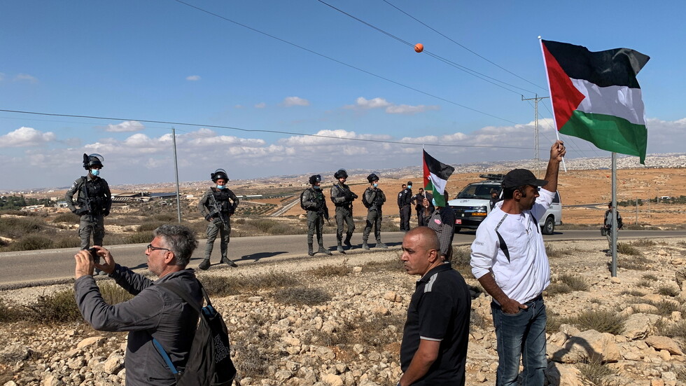 الاتحاد الأوروبي يطالب إسرائيل بوقف بناء المستوطنات