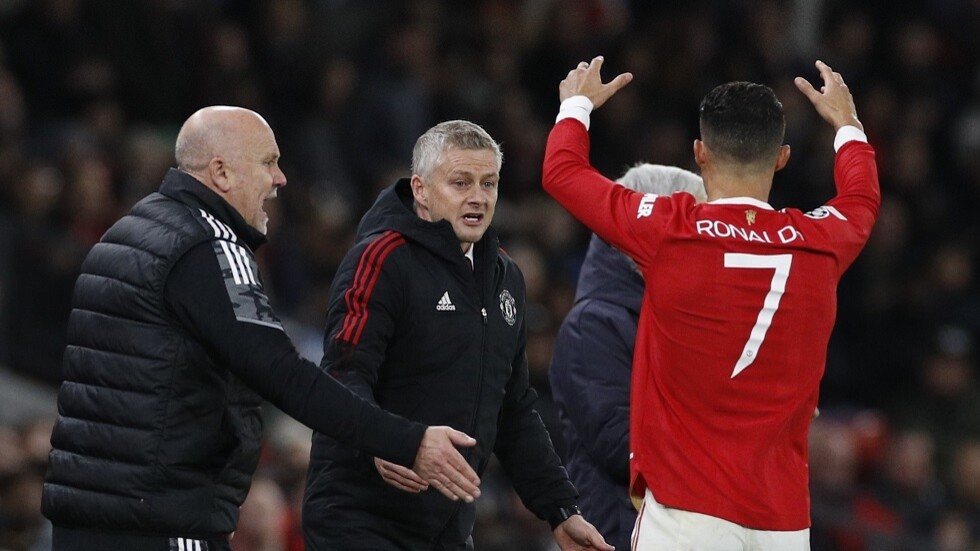 اجتماع عاجل لحسم مصير مدرب مانشستر يونايتد بعد 