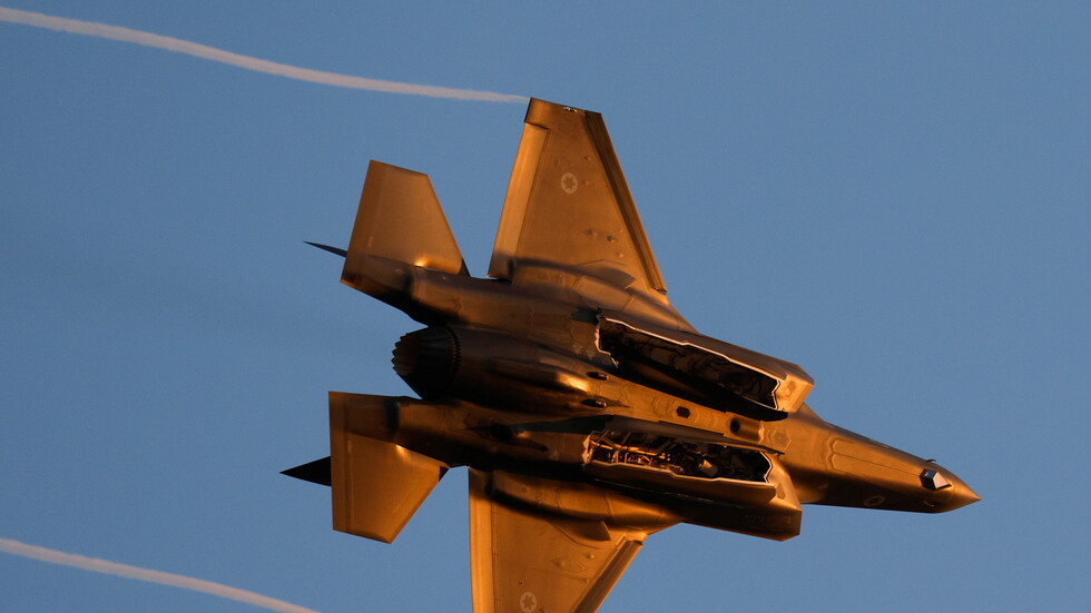 وسائل إعلام إسرائيلية: سلاح الجو يبدأ استعداداته لهجوم محتمل ضد إيران