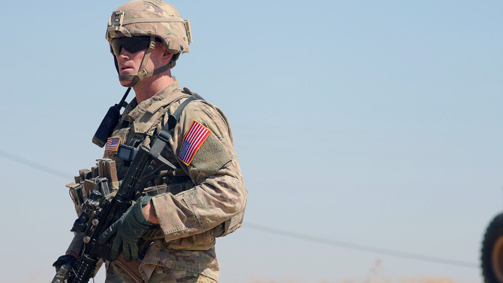 مسؤولون أمريكيون يتهمون إيران بالوقوف وراء هجوم بطائرات مسيرة على قاعدة أمريكية في سوريا