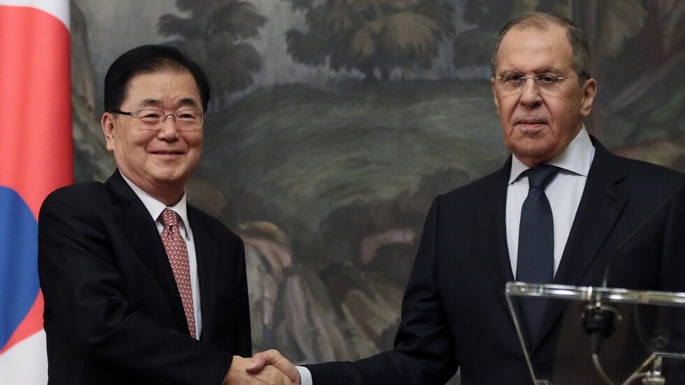 لافروف: موسكو قلقة من السعي الأمريكي لنشر صواريخ في منطقة آسيا والمحيط الهادئ