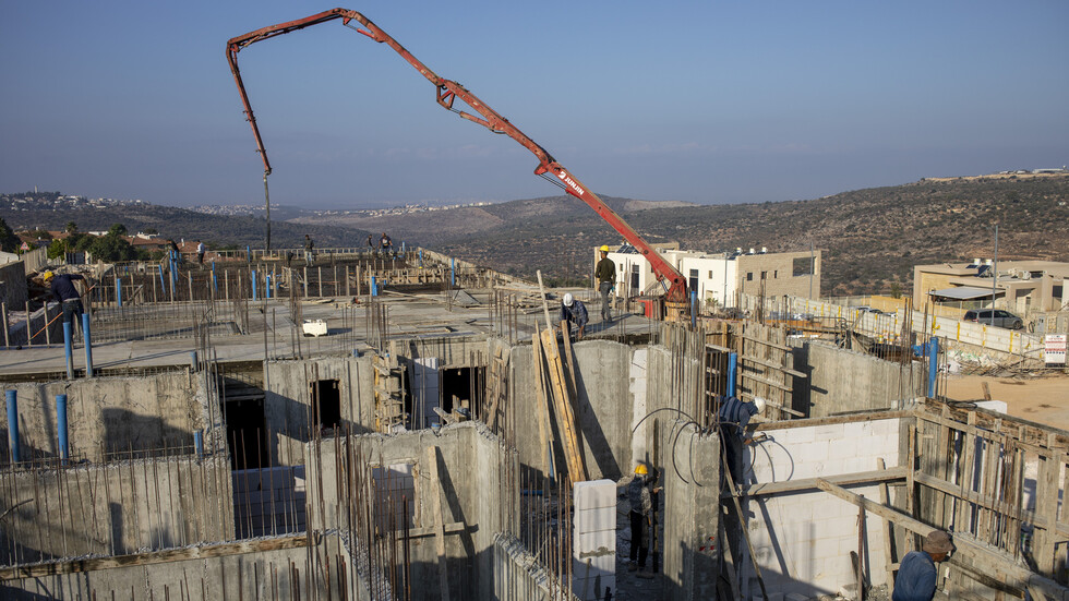 إسرائيل تصادق على بناء نحو 3 آلاف وحدة استيطانية جديدة في الضفة