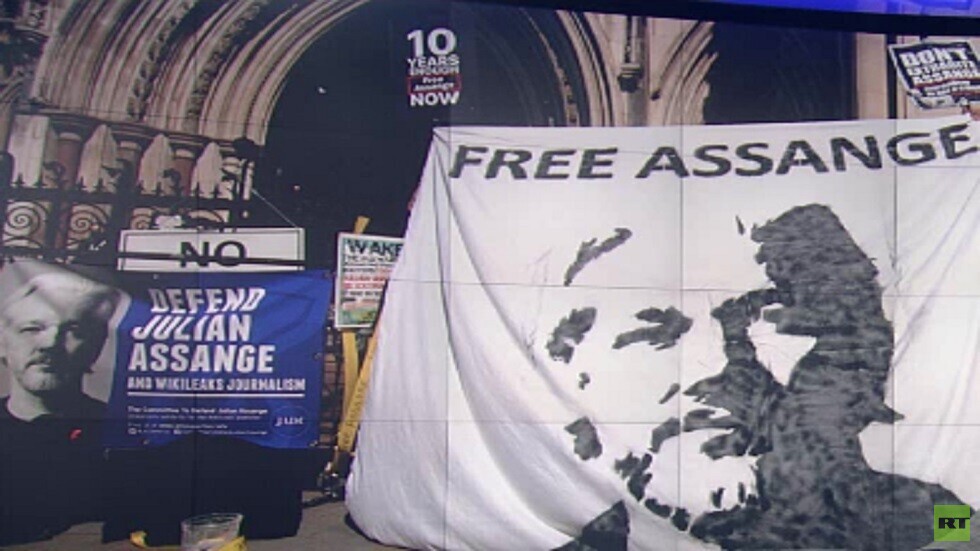 القضاء البريطاني ينظر في استئناف حكم أسانج