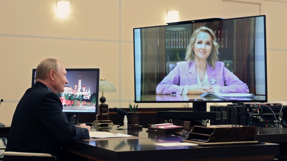 بوتين يعين السيناتورة ماريا لفوفا بيلوفا مفوضة جديدة لحقوق الطفل