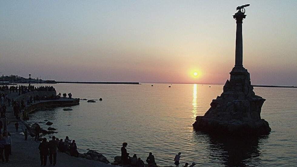 بعد الاتحاد الأوروبي.. سويسرا تفرض عقوبات على 8 مواطنين روس