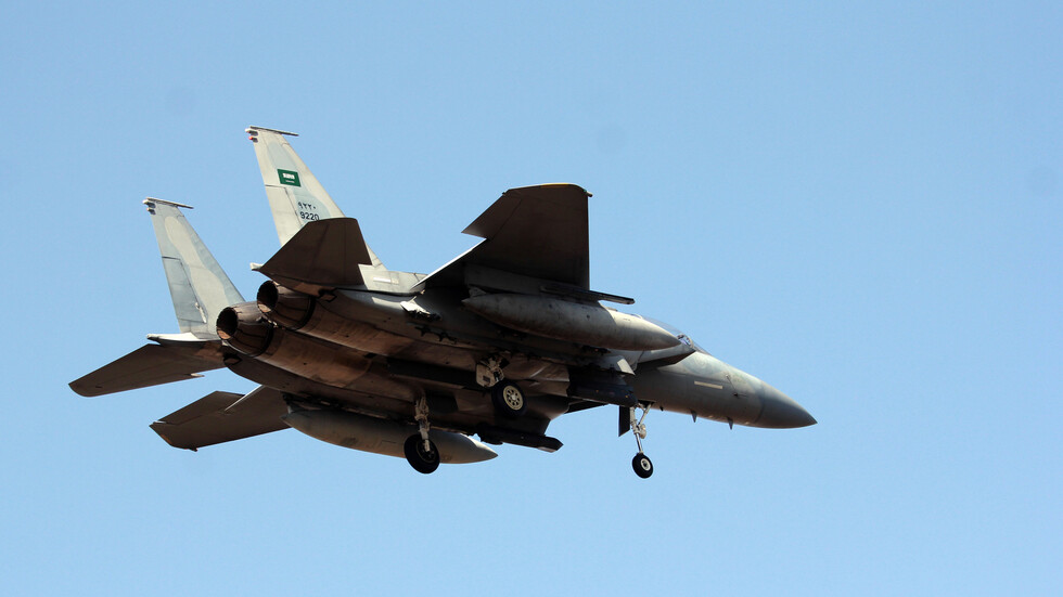 التحالف العربي: مقتل 95 مسلحا في قوات الحوثيين بغارات في معركة مأرب