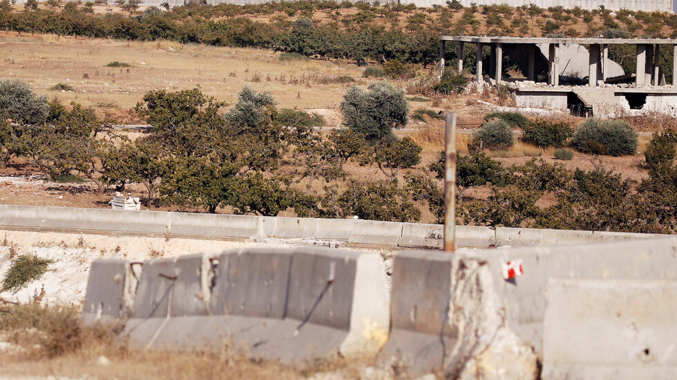 وسائل إعلام: الجيش التركي قصف بالمدفعية منطقتين سكنيتين شمال محافظة حلب