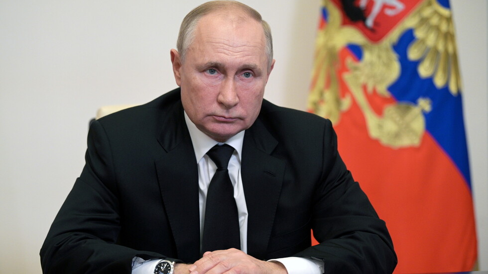 بوتين يدعو مجموعة العشرين إلى الاعتراف المتبادل بشهادات تطعيم فيروس كورونا