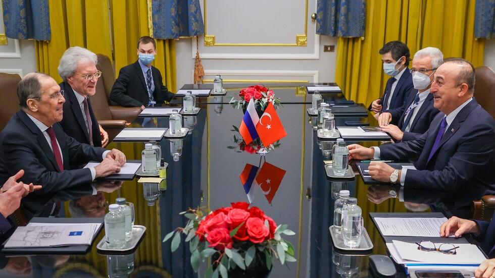 لافروف وتشاووش أوغلو يبحثان بسط الاستقرار في جنوب القوقاز