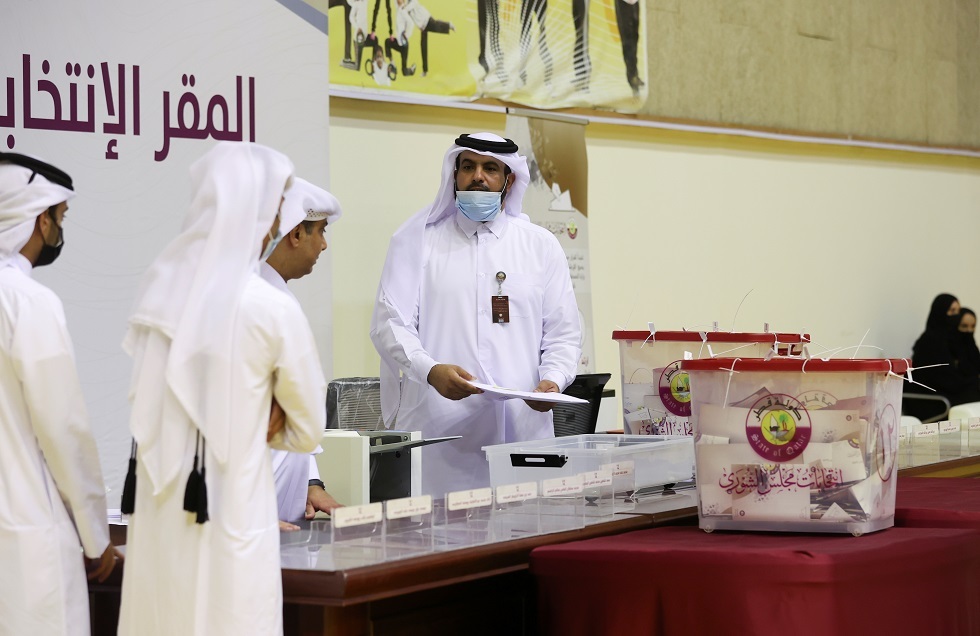 الإعلان عن نتائج انتخابات مجلس الشورى في قطر والنساء يفشلن في دخوله