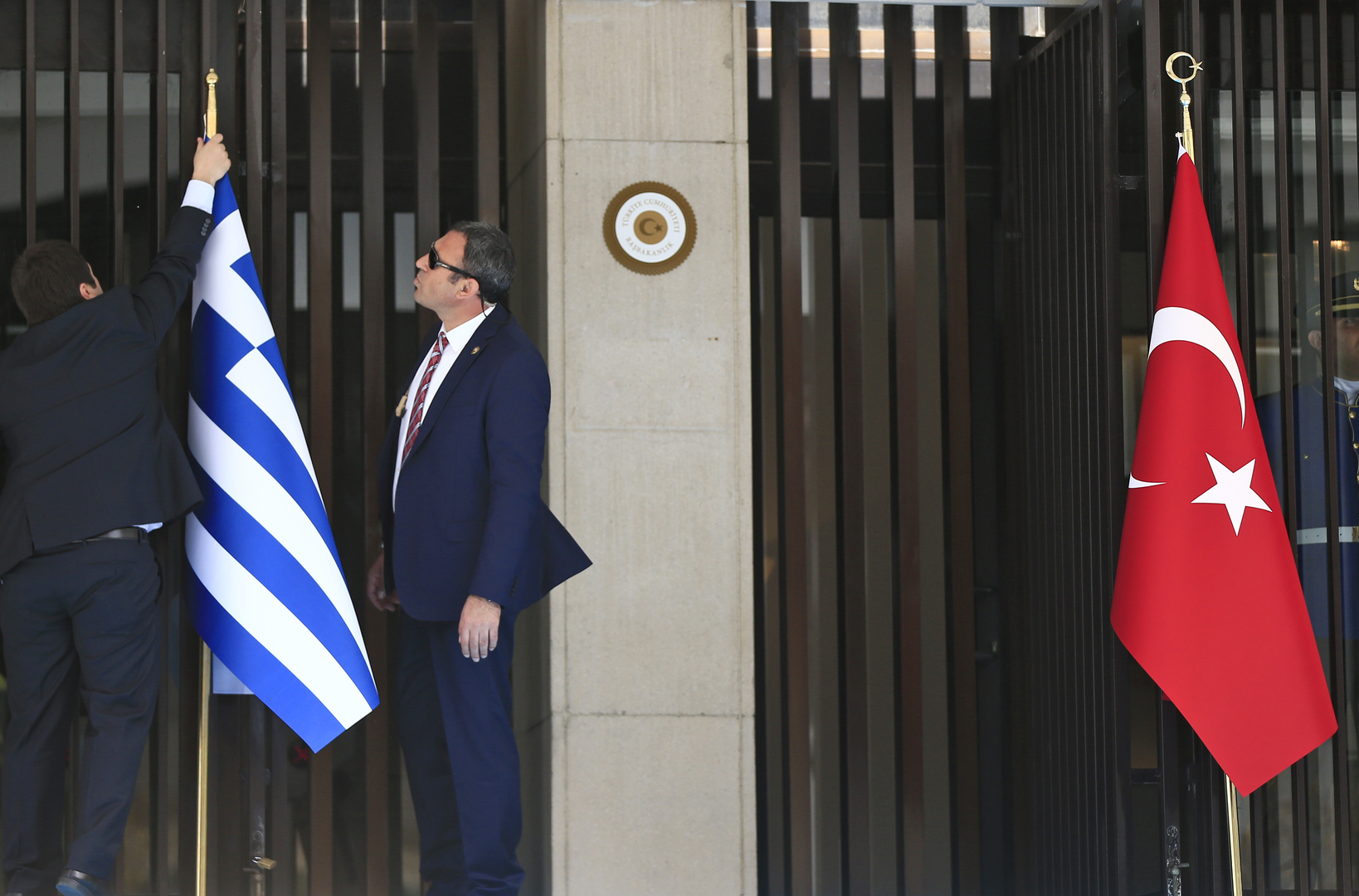 تركيا واليونان تجريان جولة جديدة من المحادثات لتسوية خلافاتهما