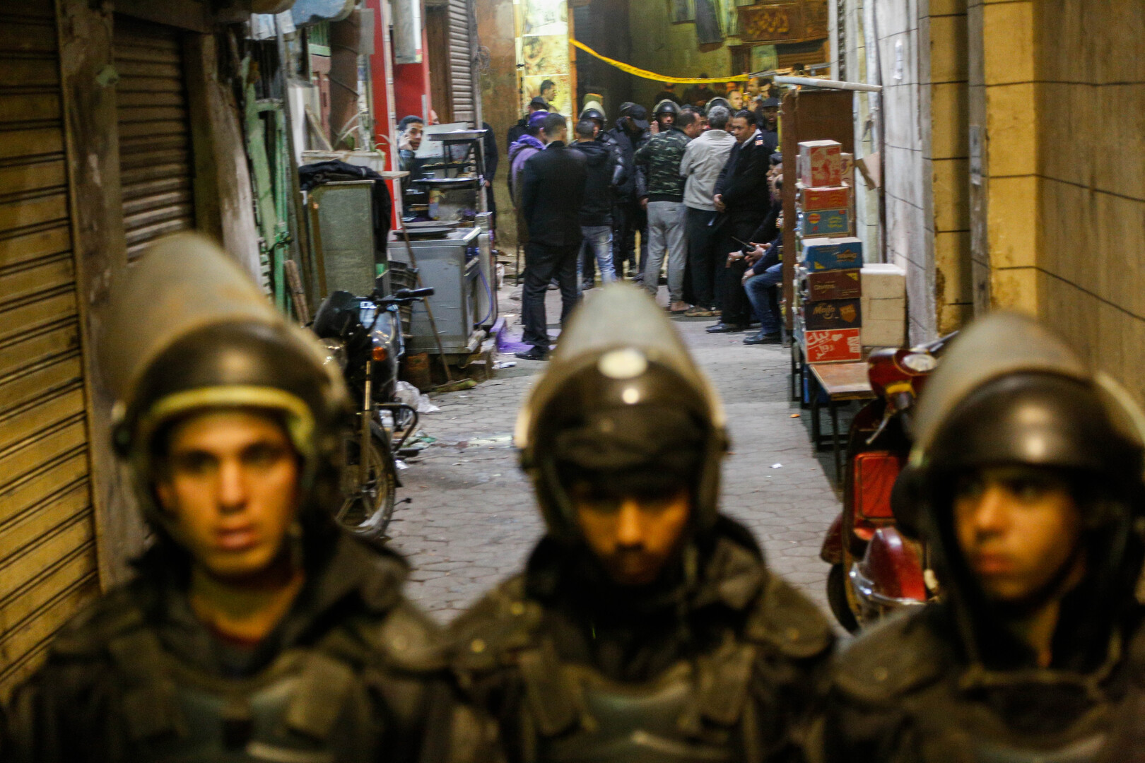 مصر.. القبض على سيدات ورجال من عائلات شهيرة أثناء ممارسة أعمال منافية للآداب