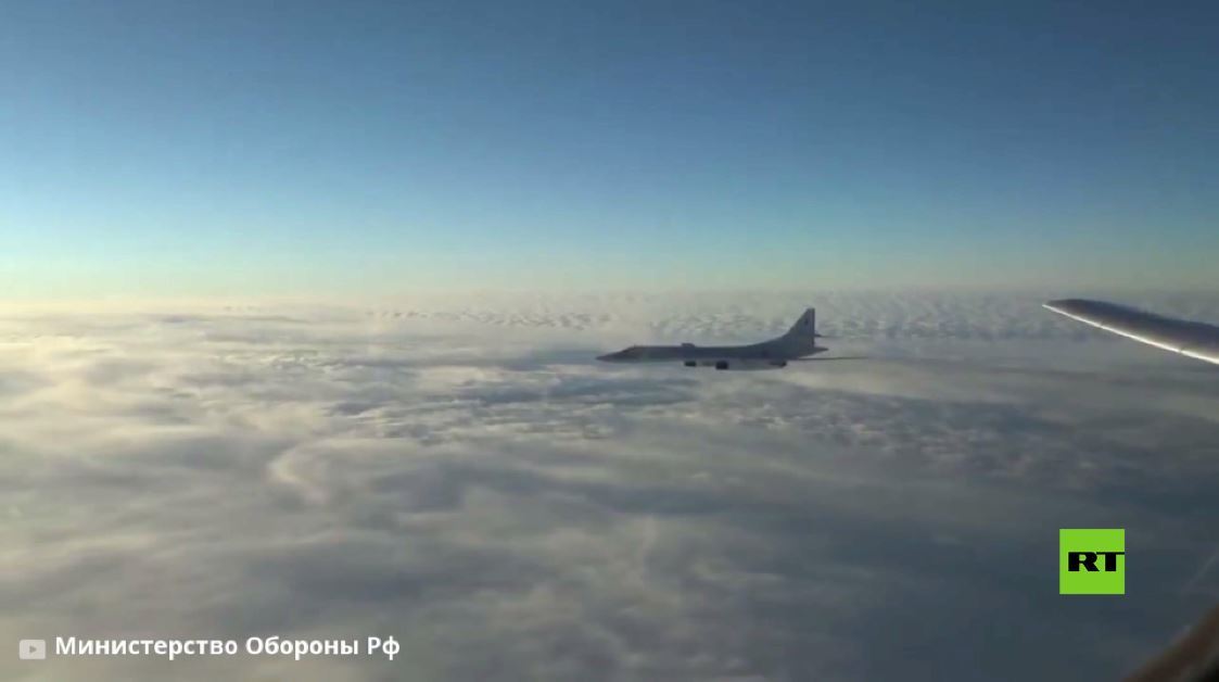 بالفيديو.. تحليق قاذفات تو-95 و تو-160 الاستراتيجية الروسية ضمن اختبار الجاهزية