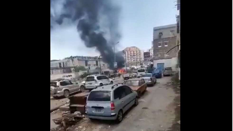لقطات للتفجير الذي استهدف موكب محافظ عدن
