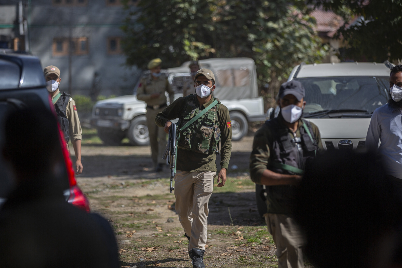 الشرطة الهندية تعتقل المئات في كشمير على خلفية موجة عنف مفاجئة