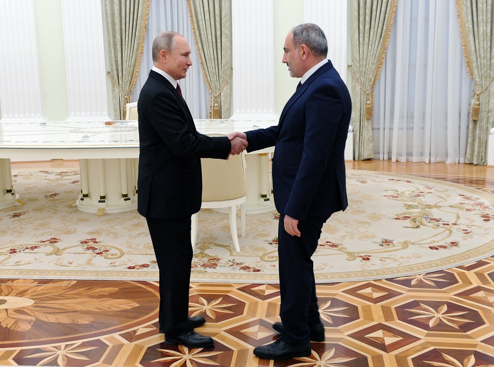 بوتين يبحث مع باشينيان في موسكو غدا تنفيذ اتفاقات قره باغ