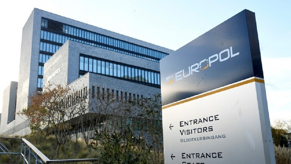 الشرطة الأوروبية تنهي عملية احتيال إلكتروني واسعة أديرت من بلغاريا