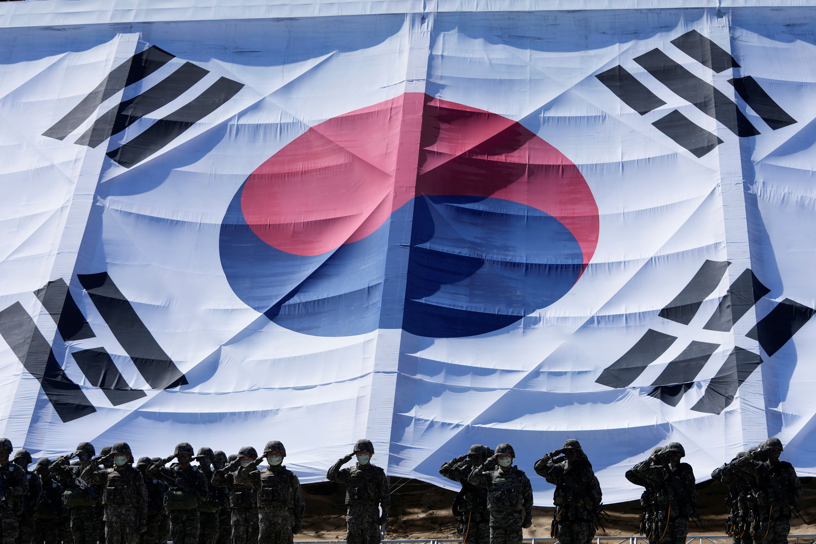 كوريا الجنوبية تدعو بيونغ يانغ للرد على الدعوة لاستئناف الحوار