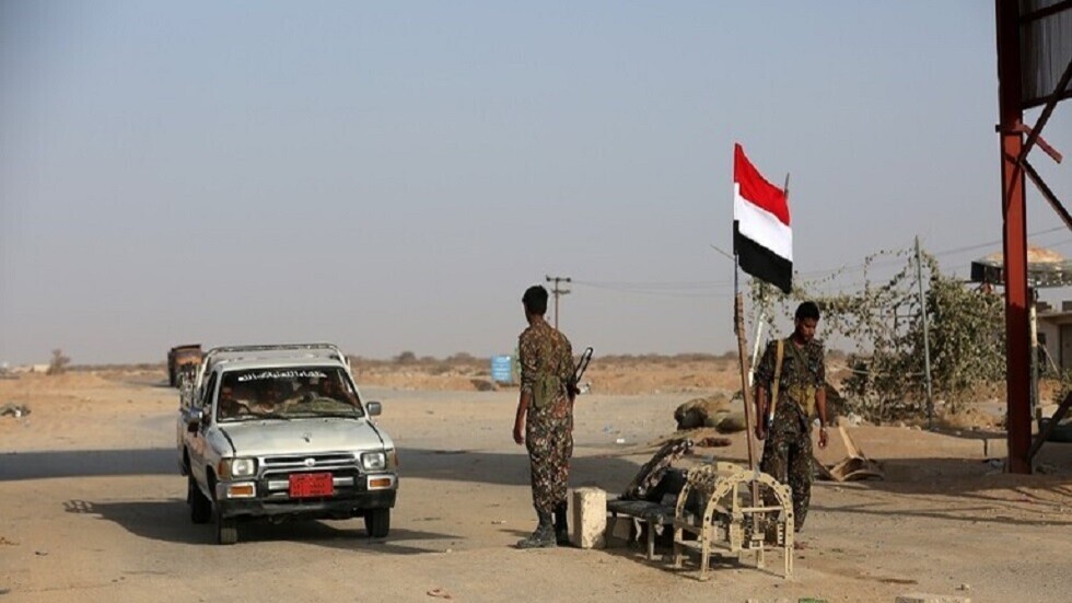 اليمن.. مقتل وإصابة 5 جنود في هجوم شنه مسلحون قبليون على حاجز تفتيش في مأرب