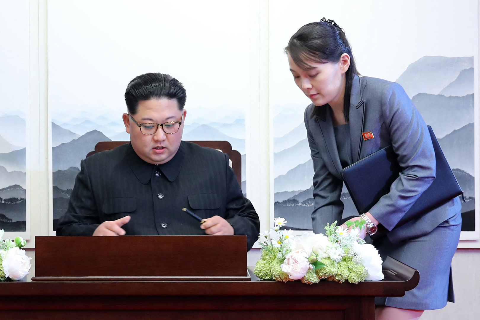 الاستخبارات الكورية الجنوبية تؤكد: لم تنقلب كيم يو جونغ على شقيقها في كوريا الشمالية
