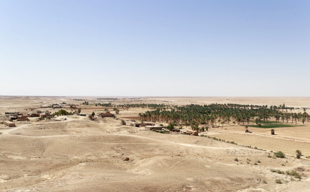لم يصلها كورونا ولا لقاحه.. قرية عراقية في الصحراء بدون ماء وكهرباء منذ أكثر من قرن (صور)