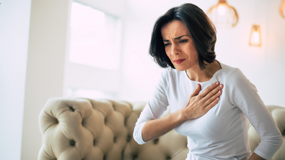 أعراض النوبة القلبية لدى النساء .. ما الذي يجب البحث عنه؟