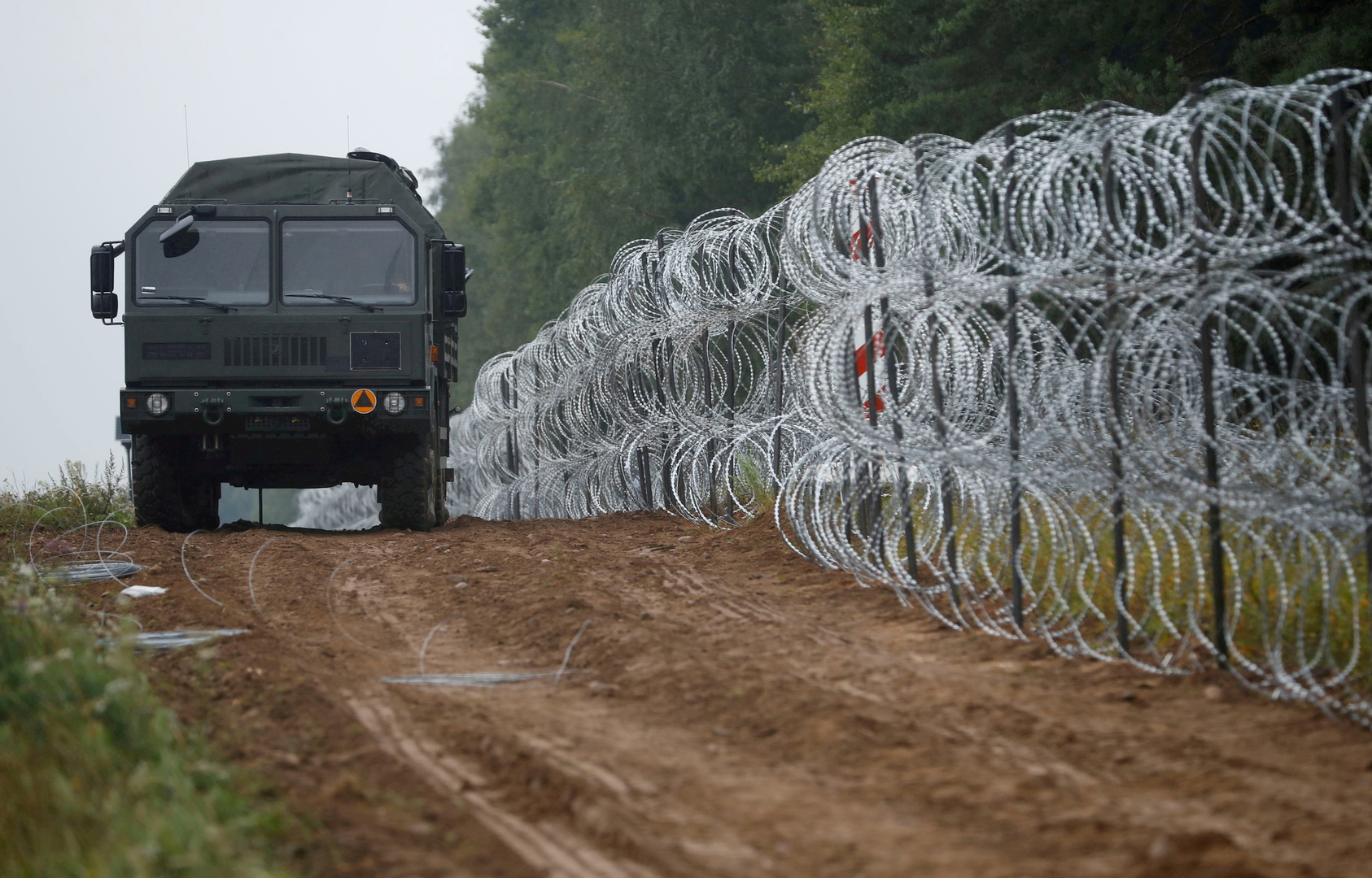 بلغاريا ترسل 350 عسكريا إلى حدودها مع تركيا مع تزايد تدفق المهاجرين
