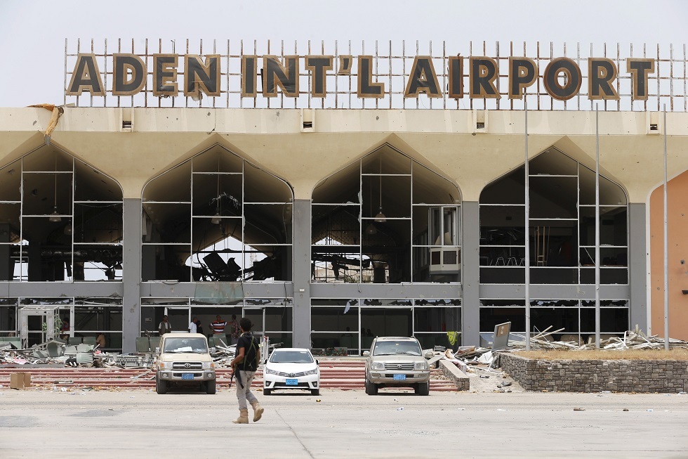 اليمن.. مقتل 12 شخصا إثر انفجار في محيط مطار عدن