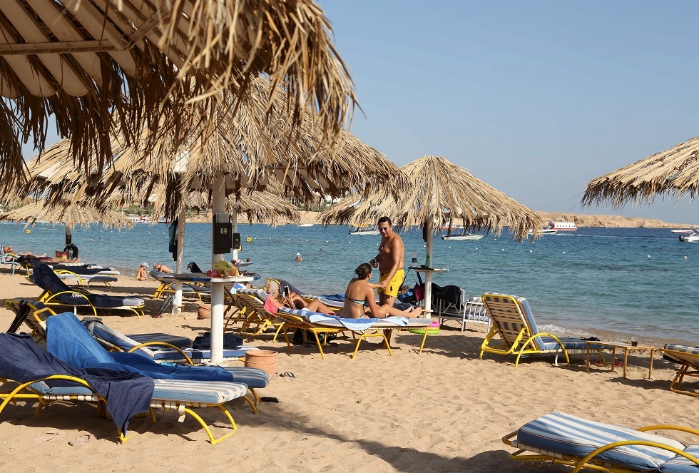 السلطات الصحية في مصر تقرر إغلاق فندق في الغردقة بعد تسمم سياح روس