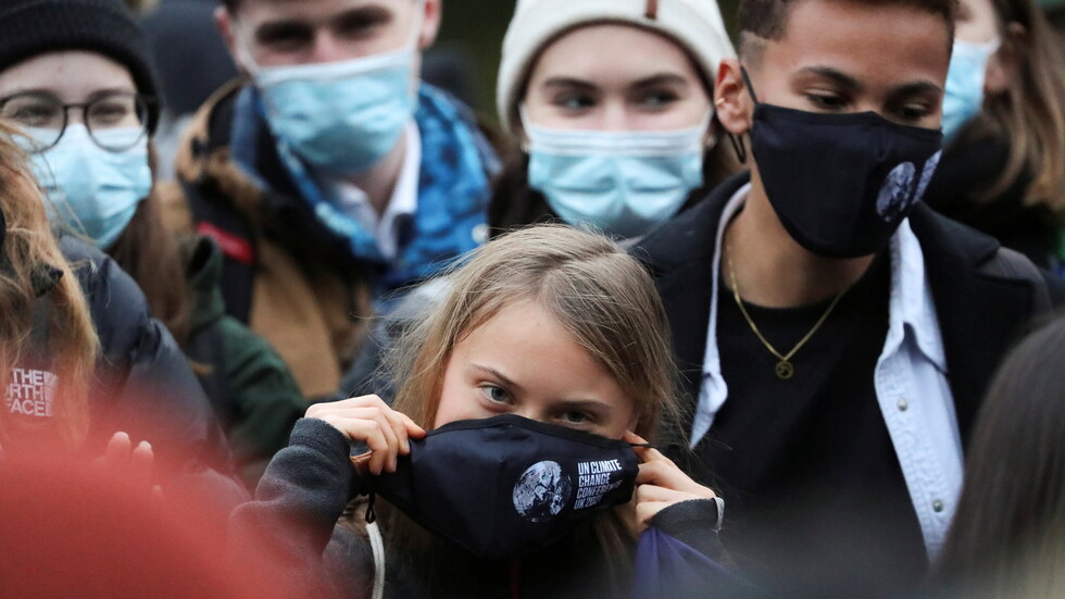 الناشطة السويدية تونبيرغ تدعو للاحتجاج في غلاسكو حيث تعقد قمة المناخ