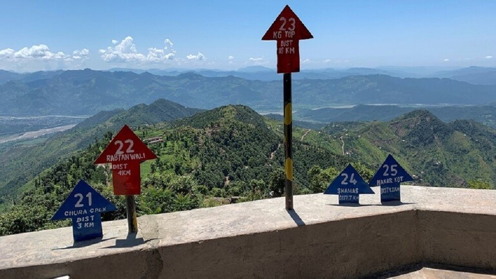 مقتل 22 شخصا بتدهور حافلة في واد سحيق في كشمير