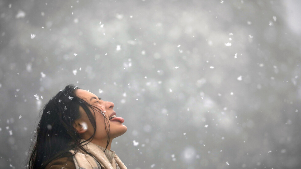 دراسة تكشف العلاقة بين البقع الظاهرة على لسان الإنسان ومرض السرطان