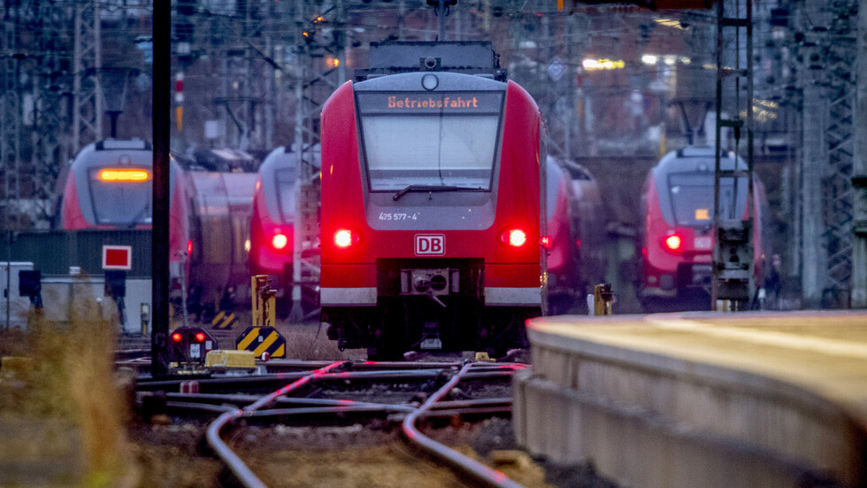 جرحى جراء عملية طعن على متن قطار غرب ألمانيا ووسائل إعلام تتحدث عن منفذ عربي