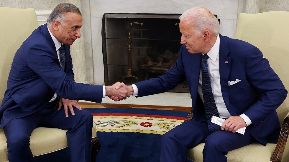 بايدن يوجه فريقه للأمن القومي بالمساعدة في التحقيق في محاولة اغتيال الكاظمي