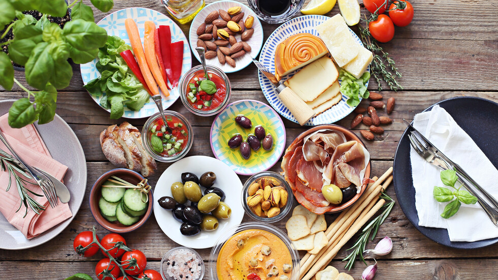 دراسة: حمية غذائية تشتهر بأنها الأكثر صحة قد تعرضنا لتناول كميات كبيرة من الملوثات البيئية