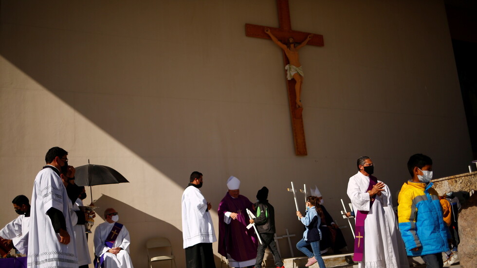 الكنيسة الفرنسية تتخذ قرارات حاسمة بشأن جرائم جنسية بحق قاصرين