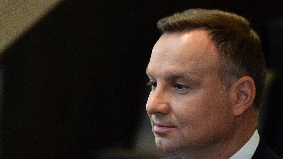 الرئيس البولندي يدعو إلى اجتماع عاجل بسبب الوضع على الحدود