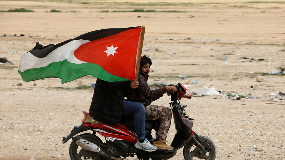 محكمة أردنية تحظر التداول بدعوى متعلقة بنشر معلومات واتهامات ضد عائلة الخصاونة