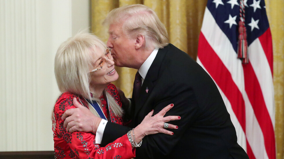 زوجة "صانع ترامب".. أغنى امرأة في إسرائيل تقرر العودة إلى الحياة السياسية الأمريكية