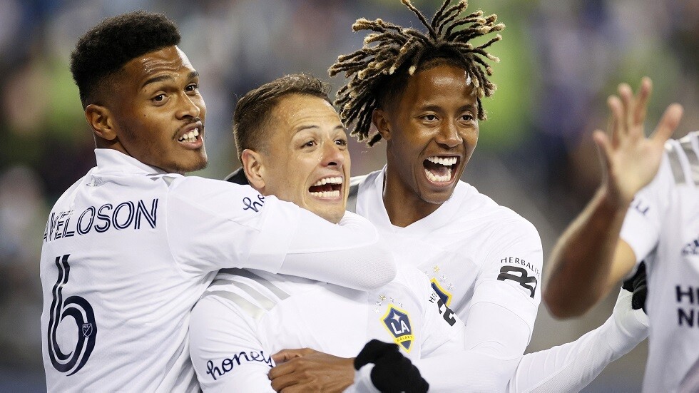 شاهد.. نجم ريال مدريد السابق 