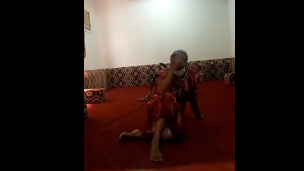 مقطع فيديو لواقعة تحرش بعاملة كينية يثير غضب السعوديين والأمن يتحرك