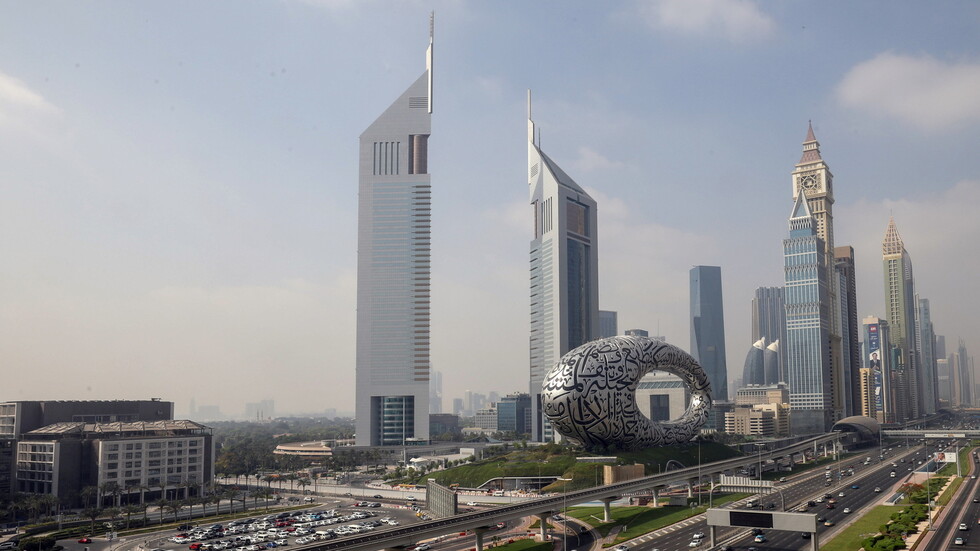 الإمارات.. إخطار سكان قرية جبل علي في دبي بإخلائها تمهيدا لإزالتها