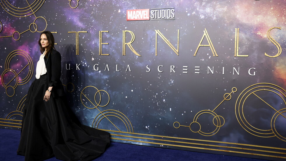 مشاهد جنسية وعلاقات مثلية.. وراء منع عرض فيلم Eternals في مصر