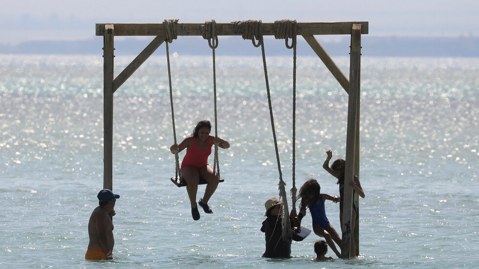 بعد إطلاق طيران الشارتر من روسيا إلى مصر.. كم يبلغ ثمن الرحلة السياحية إلى منتجعات البحر الأحمر؟