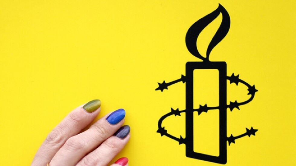 منظمة العفو الدولية تندد باستهداف المدنيين من قبل القضاء العسكري التونسي