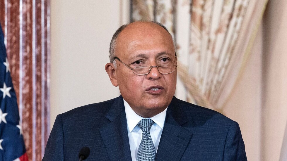 شكري: لا نجري مفاوضات مباشرة مع إيران